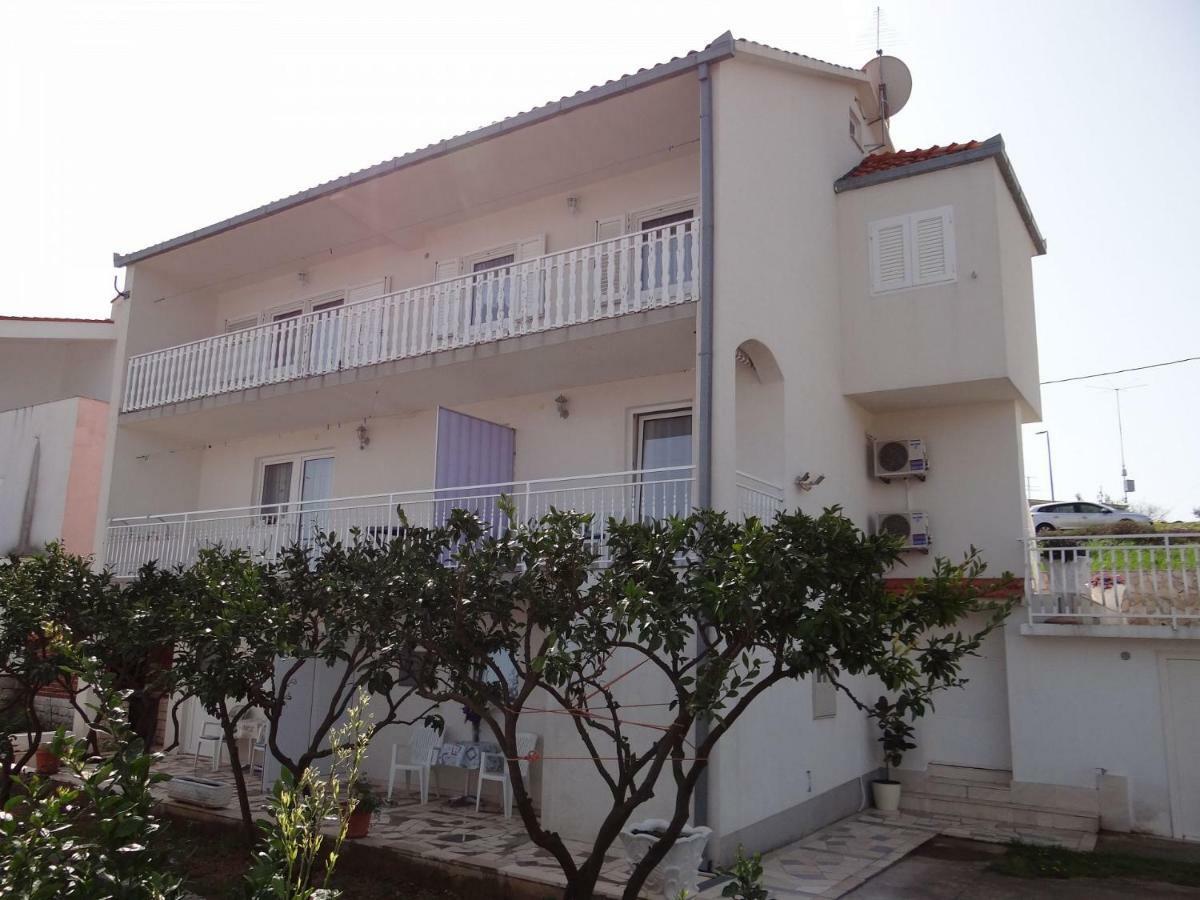 Apartments Tomislav - 120 M From Beach Donji Okrug  Exterior foto